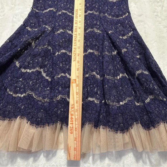 FRANCESCA'S Caitlin Gigi Neck Lace Tulle Underlay A-Line Dress Ladies Navy Small - Picture 9 of 9